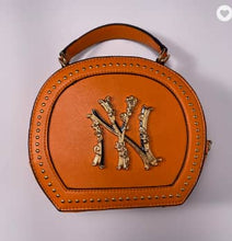 Load image into Gallery viewer, NY Round Handbag
